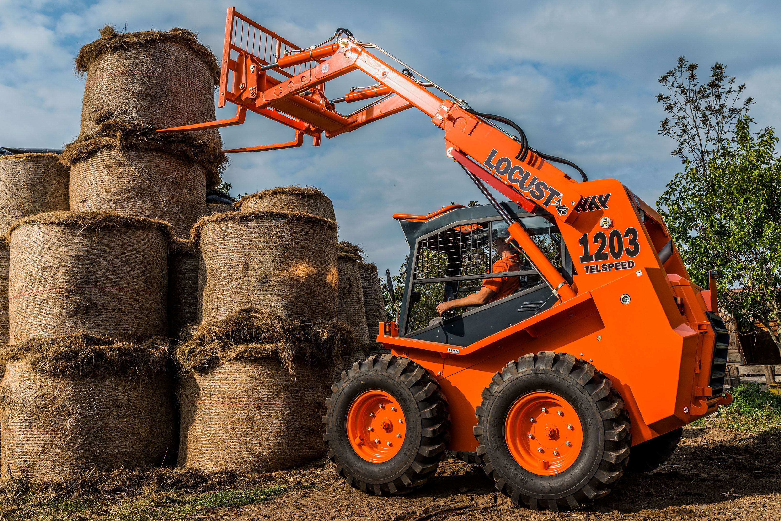Мини-погрузчик LOCUST L1203 Telspeed телескоп