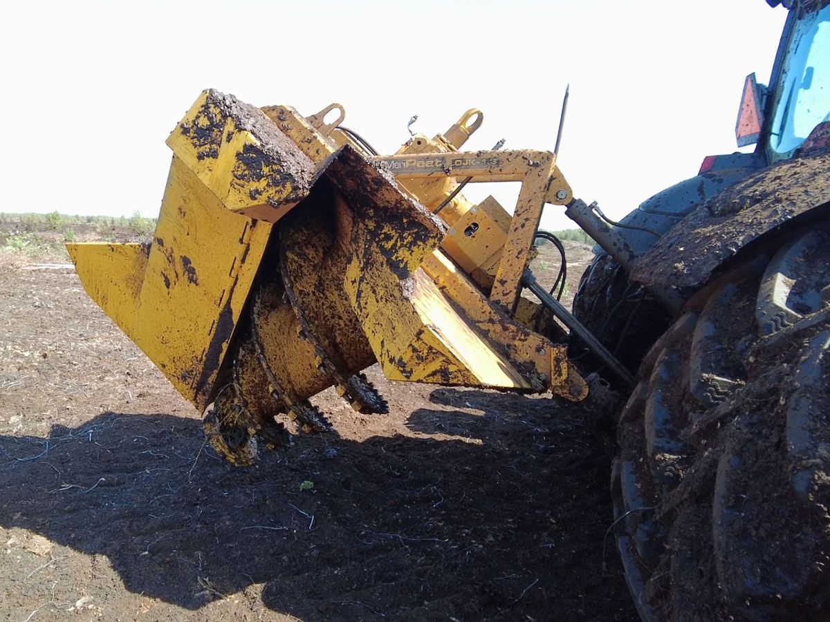 Траншеекопатель (Канавокопатель шнековый)