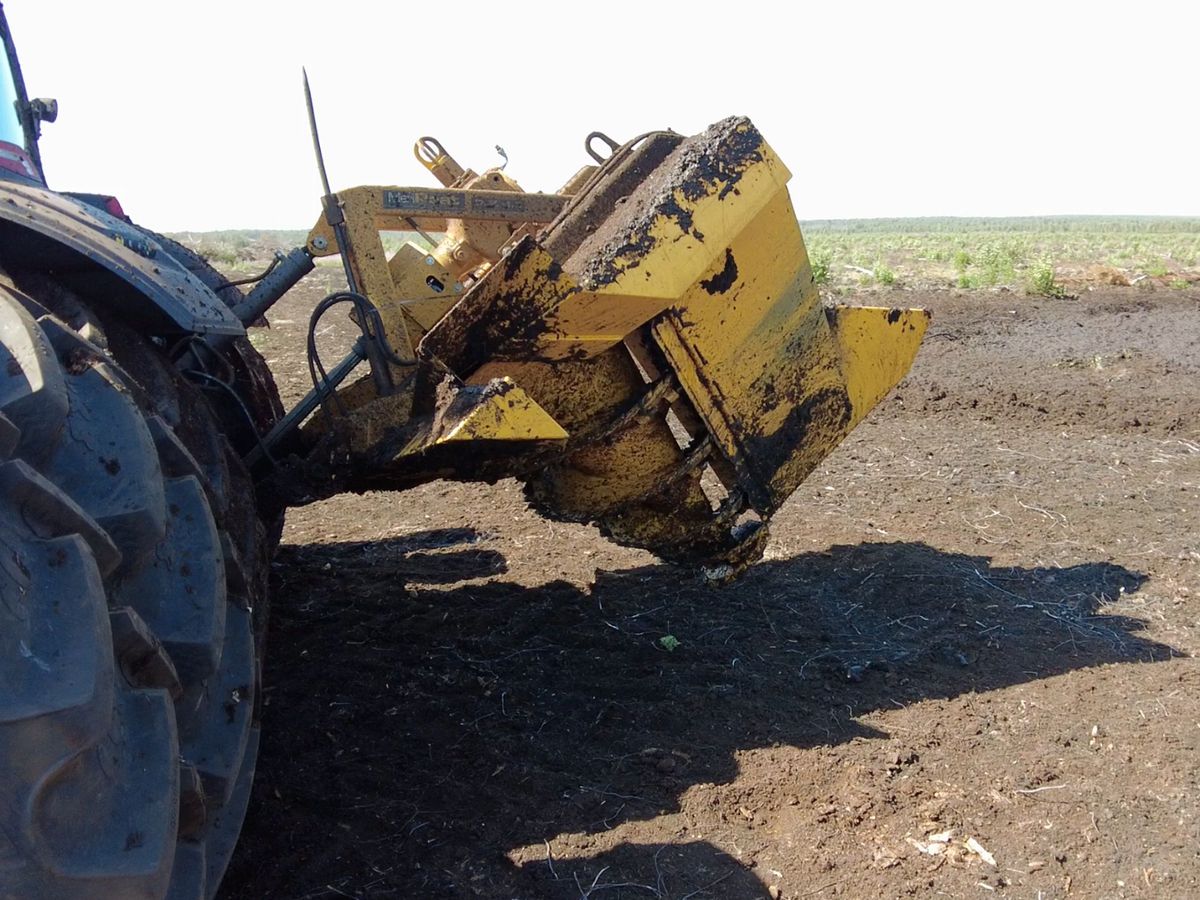 Траншеекопатель (Канавокопатель шнековый)