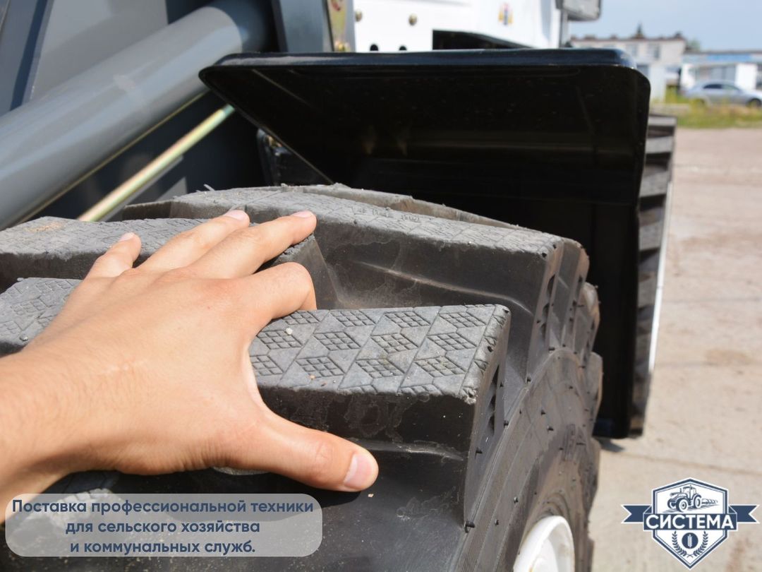 Фронтальный погрузчик GoodWork LX300F