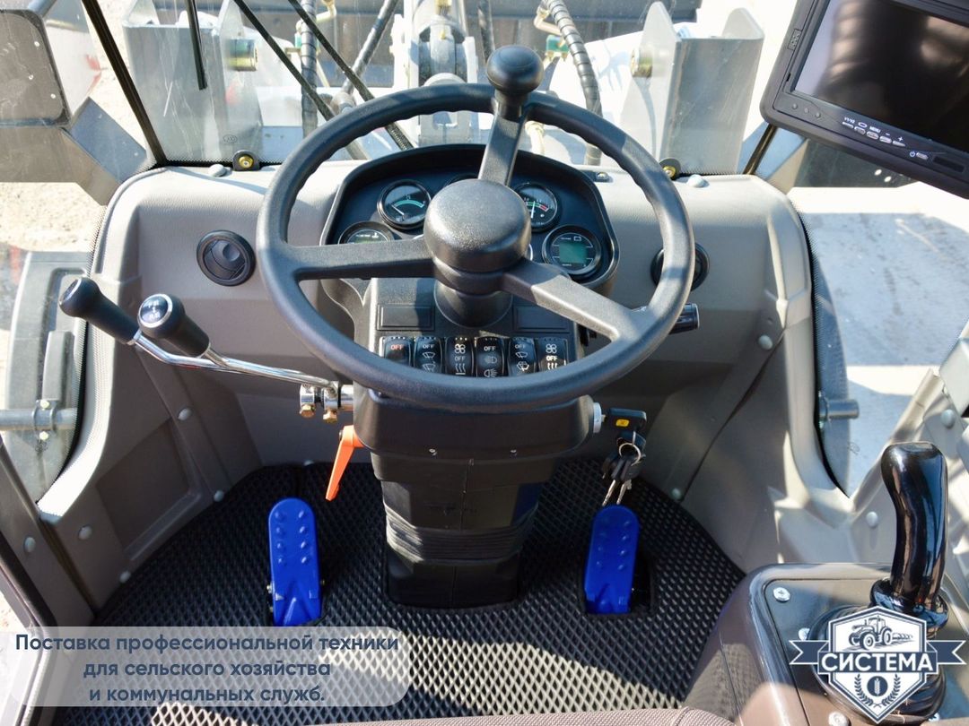 Фронтальный погрузчик GoodWork LX260F