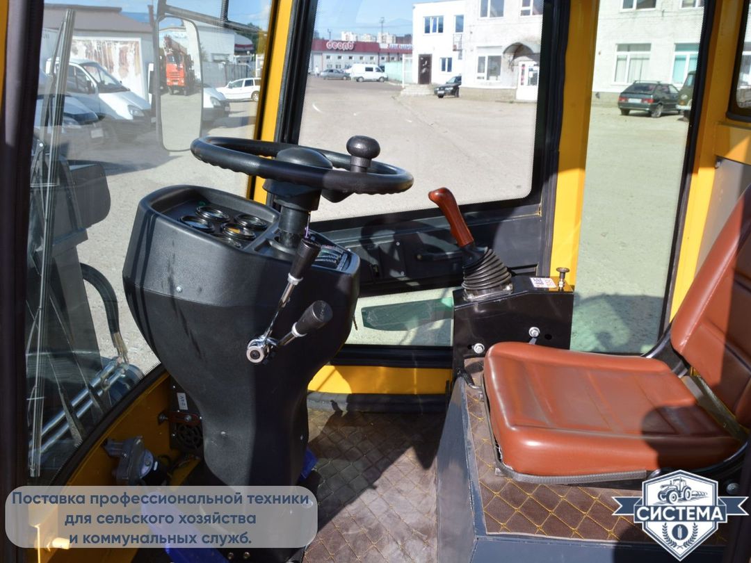 Фронтальный погрузчик ZVEZDA ZL20e с низкой кабиной