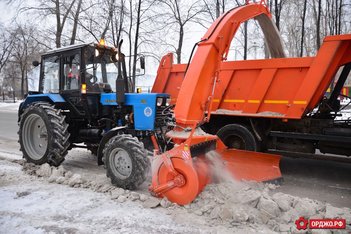 Снегоуборочная машина СУ 2.1 ОМ