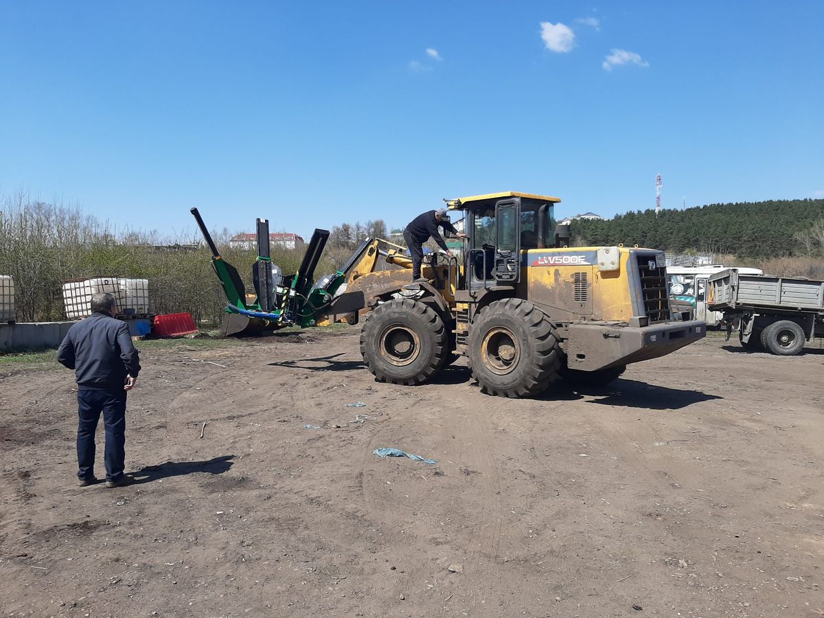 Пересадчик деревьев Bystron (фронтальный)