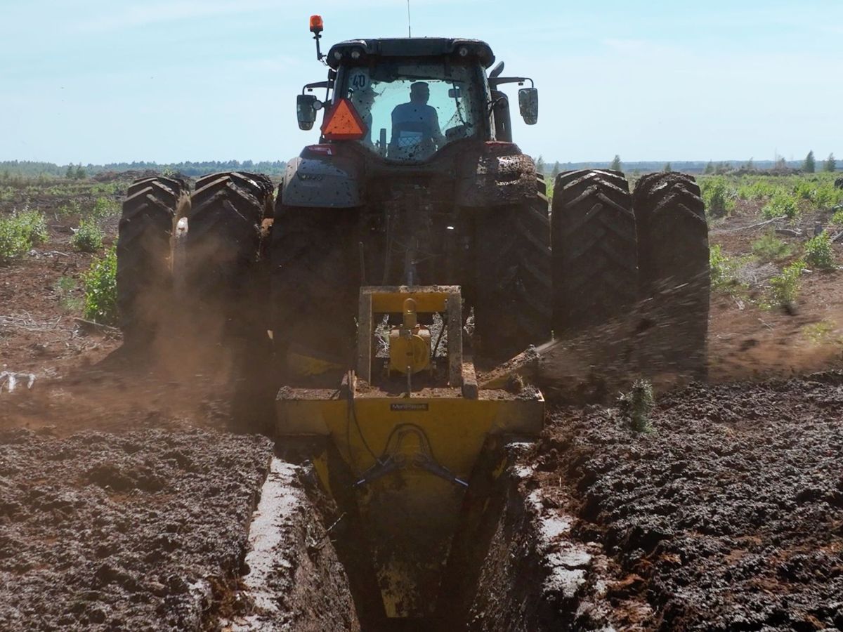 Траншеекопатель (Канавокопатель шнековый)