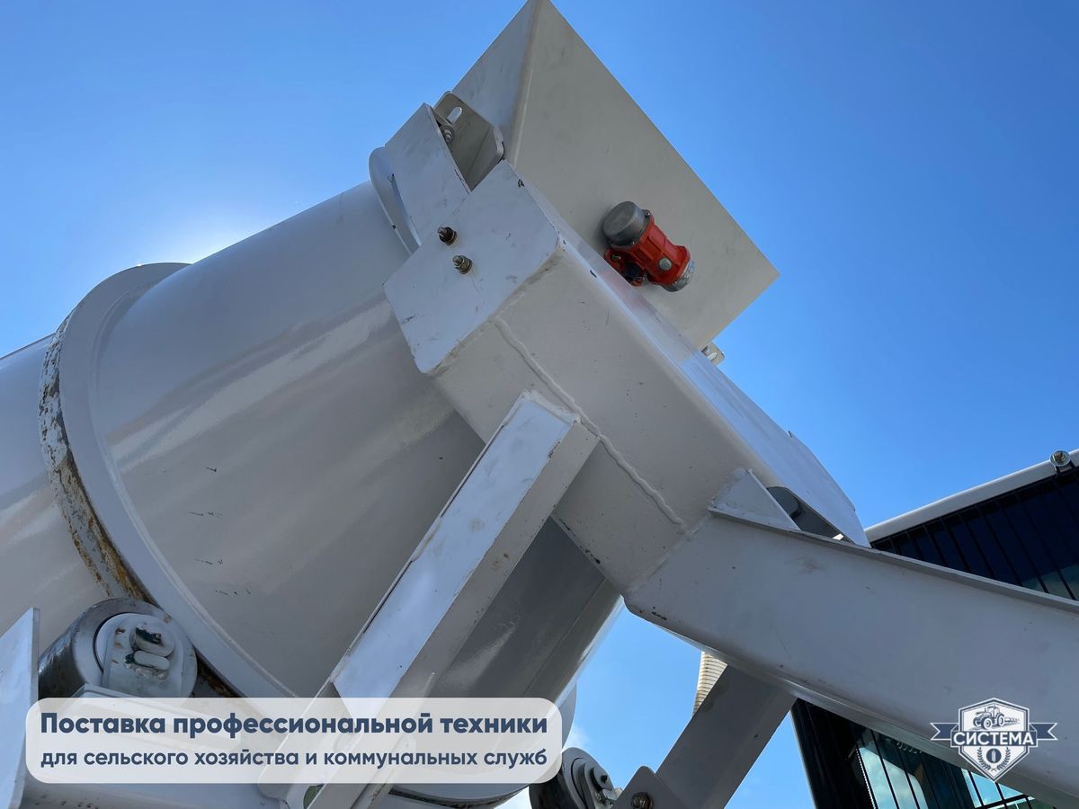 Самоходный бетоносмеситель 12 кубов в час