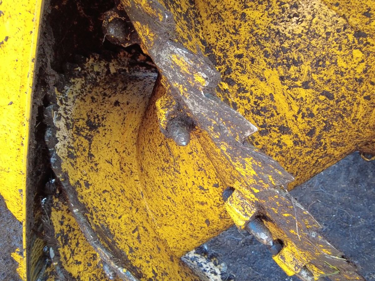 Траншеекопатель (Канавокопатель шнековый)