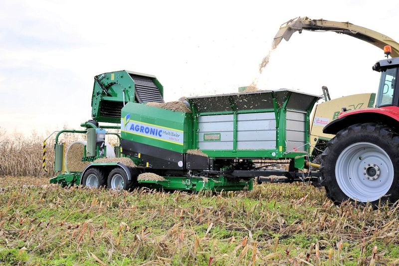 Пресс-упаковщик силоса и корма (пресс-обмотчик)