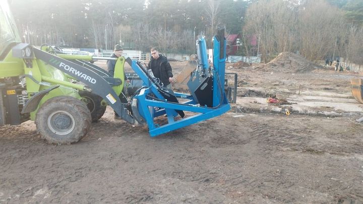 Пересадчик деревьев гидравлический (трактор или погрузчик)