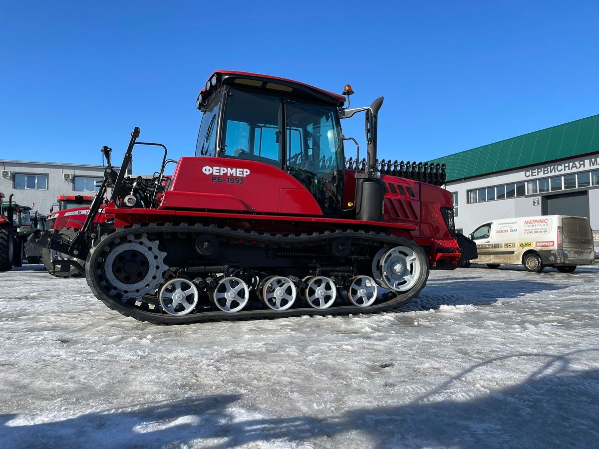 Гусеничный трактор МТЗ-2103 (200л.с.)