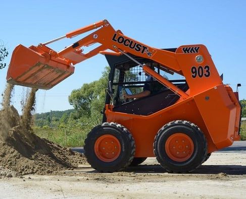 Мини-погрузчик LOCUST L753, радиальный тип подъёма