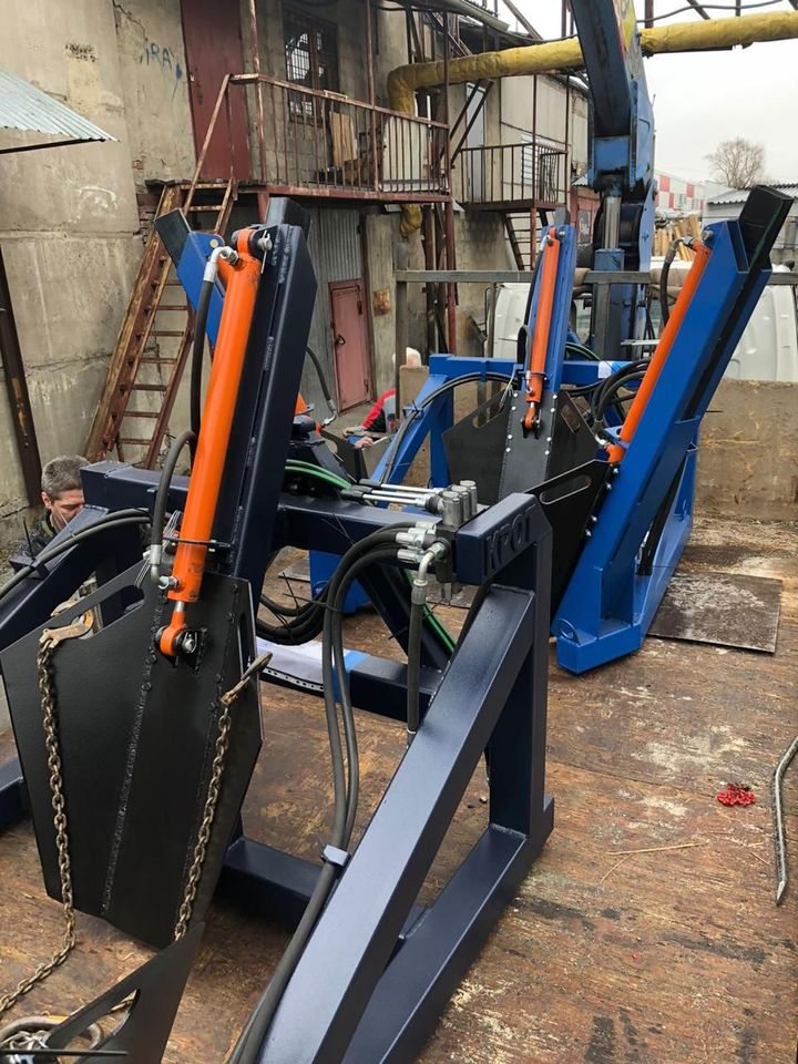 Пересадчик деревьев гидравлический (трактор или погрузчик)