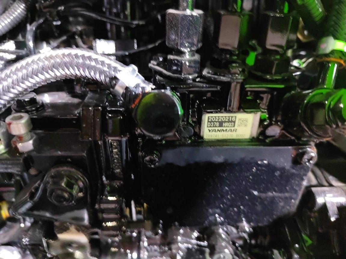 Мини-экскаватор Yuchai YC 20SR