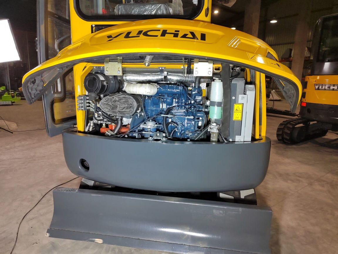 Мини-экскаватор Yuchai YC 25-8