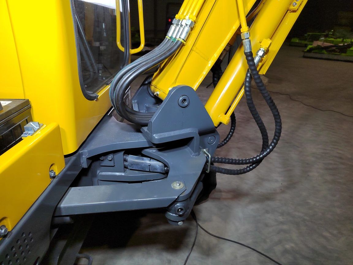 Мини-экскаватор Yuchai YC 25-8