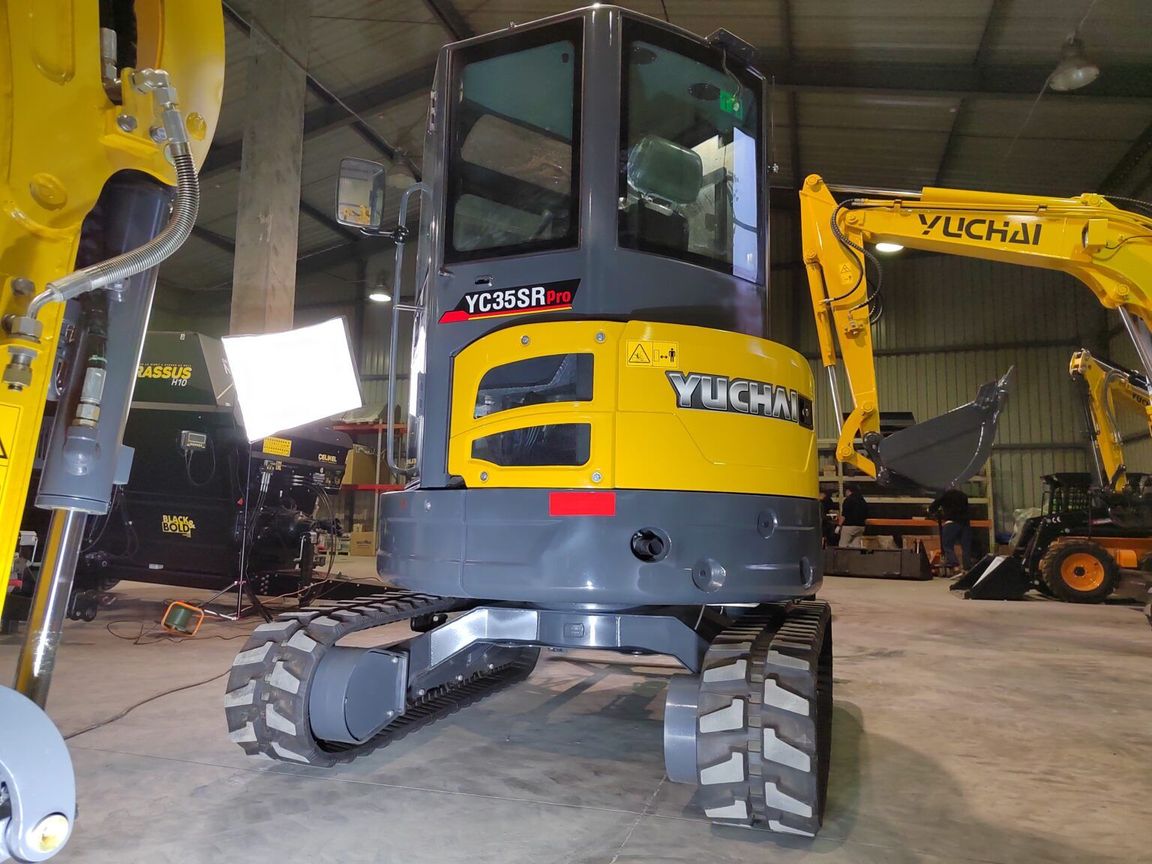 Мини-экскаватор Yuchai YC 35SR