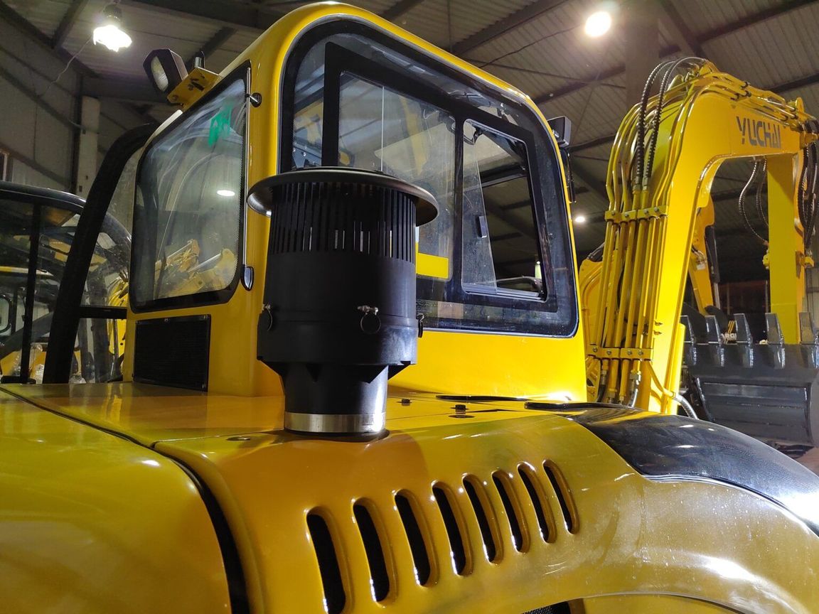 Мини-экскаватор Yuchai YC 55-8