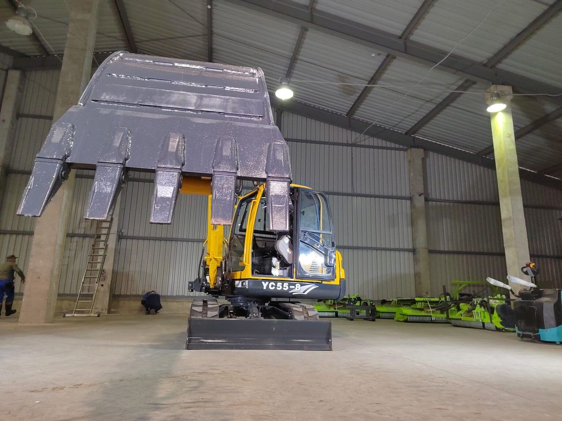 Мини-экскаватор Yuchai YC 55-8