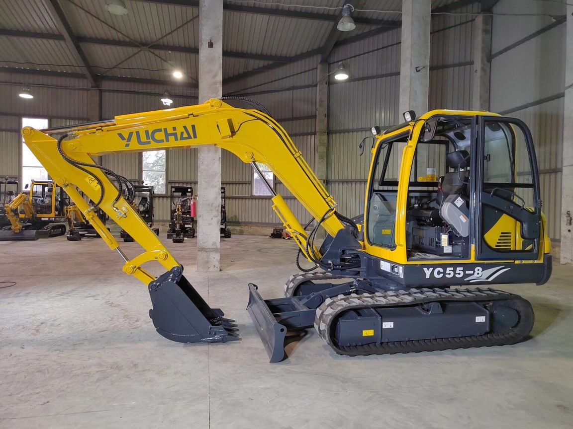 Мини-экскаватор Yuchai YC 55-8