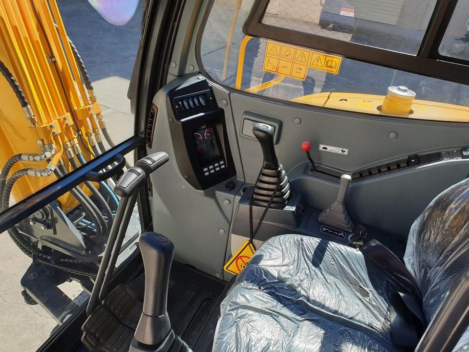 Мини-экскаватор Yuchai YC 60-9