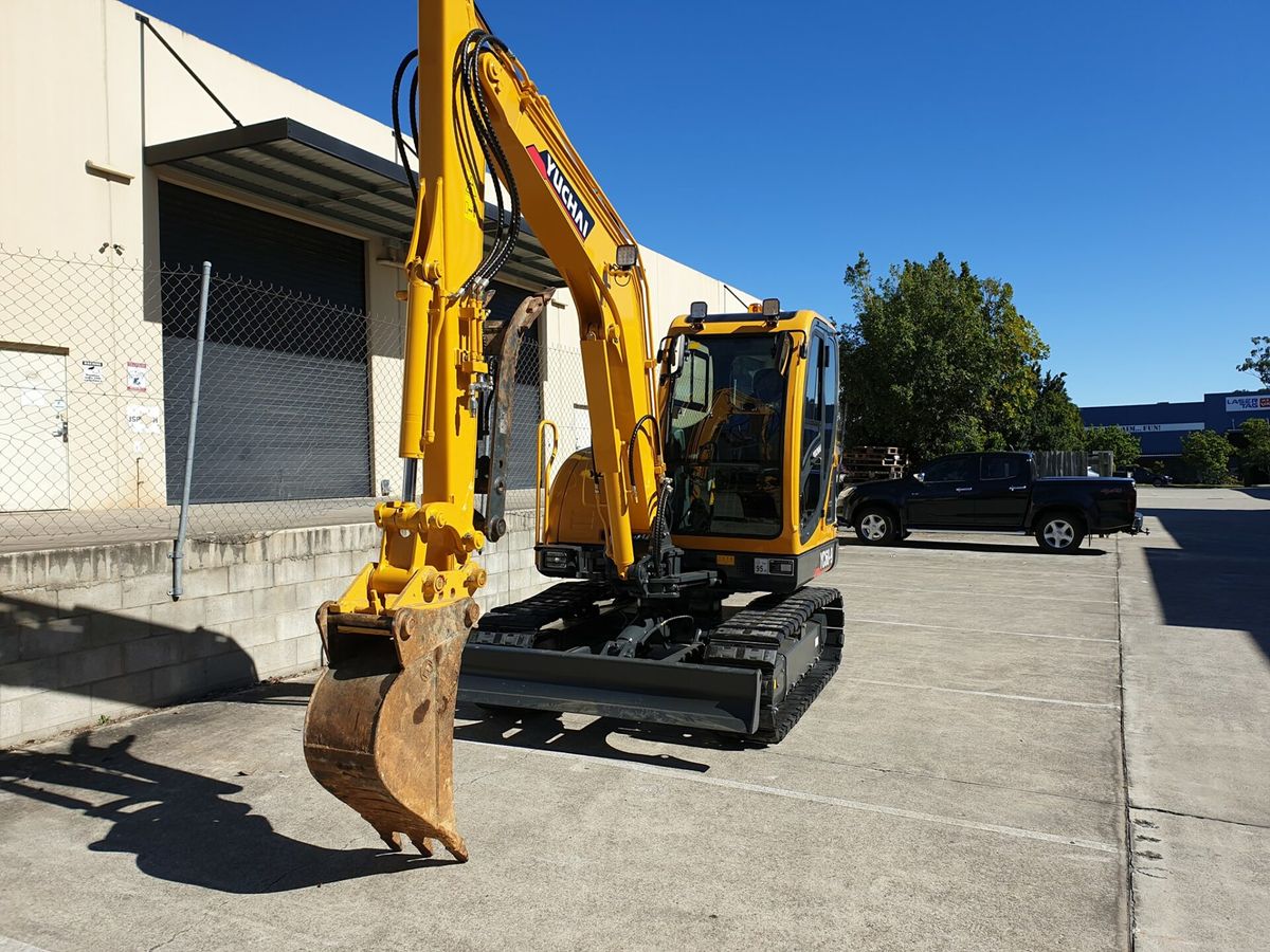 Мини-экскаватор Yuchai YC 60-9