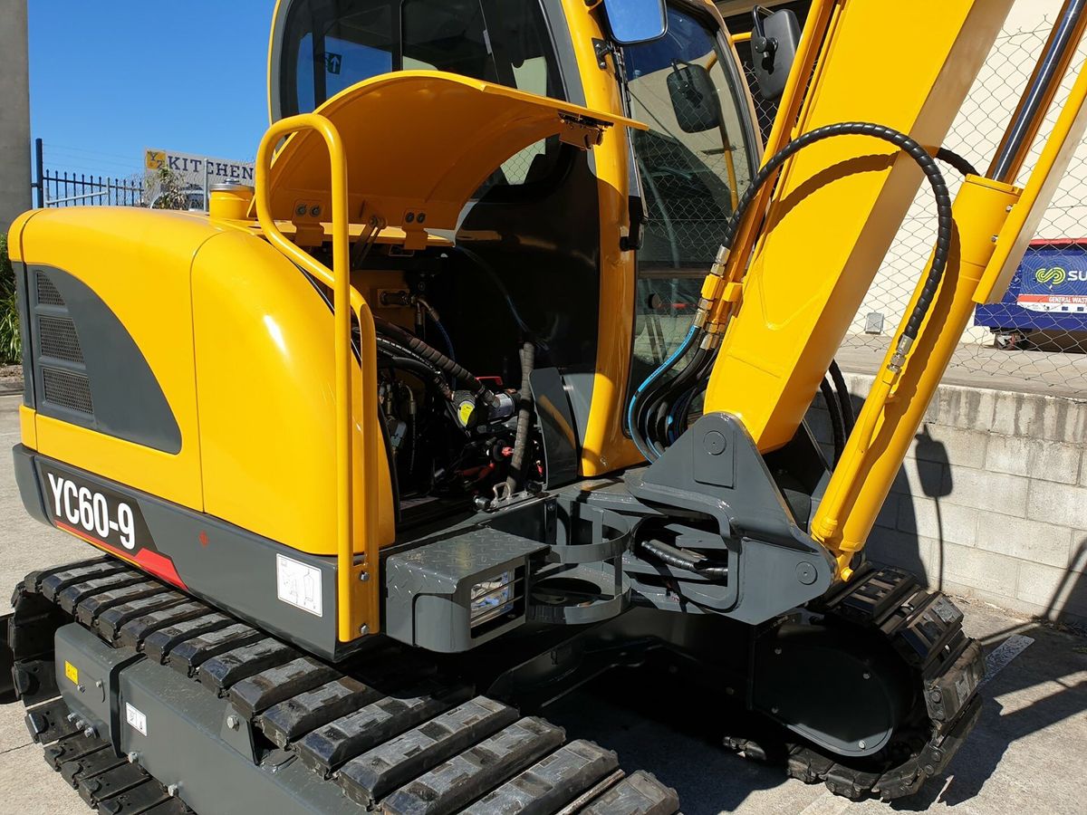 Мини-экскаватор Yuchai YC 60-9