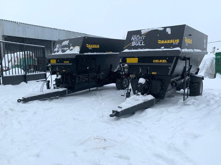 Горизонтальный кормораздатчик Celikel12м3