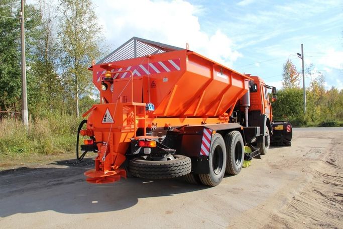 Пескоразбрасыватель на шасси 6м3 камаз газ