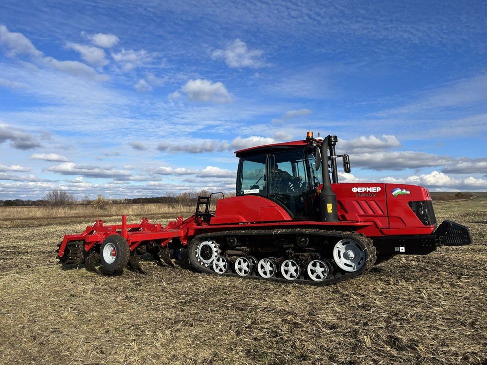 Гусеничный трактор МТЗ-2103 (200л.с.)